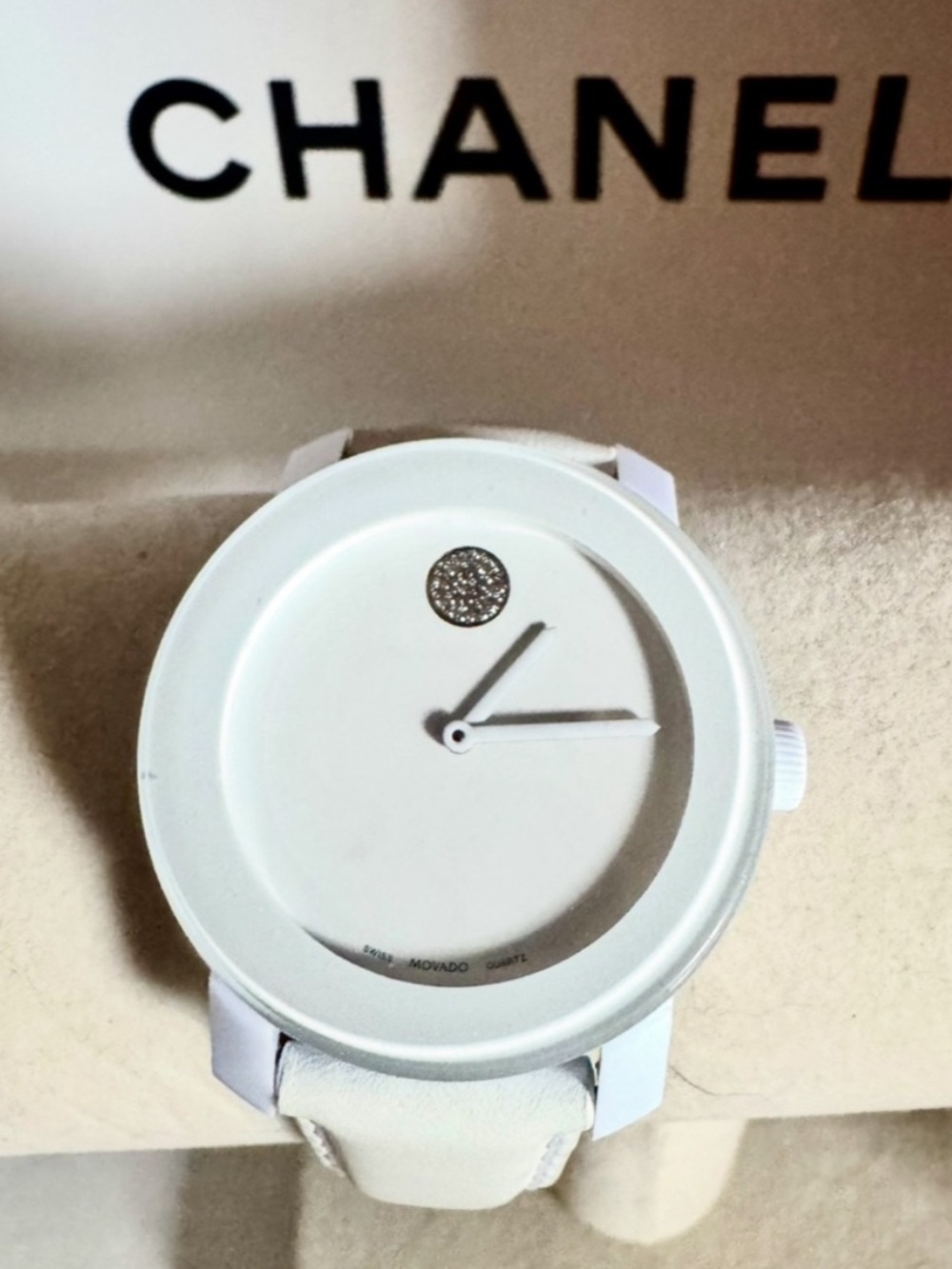 Movado  EUC White Analog Wristwatch - White